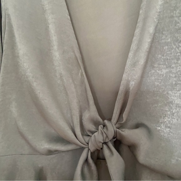 Missguided Front Tie Peplum Blouse with Flute Sleeves - Picture 3 of 6